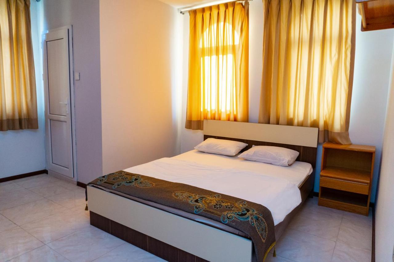 White Horse Hotel Baku Exterior photo